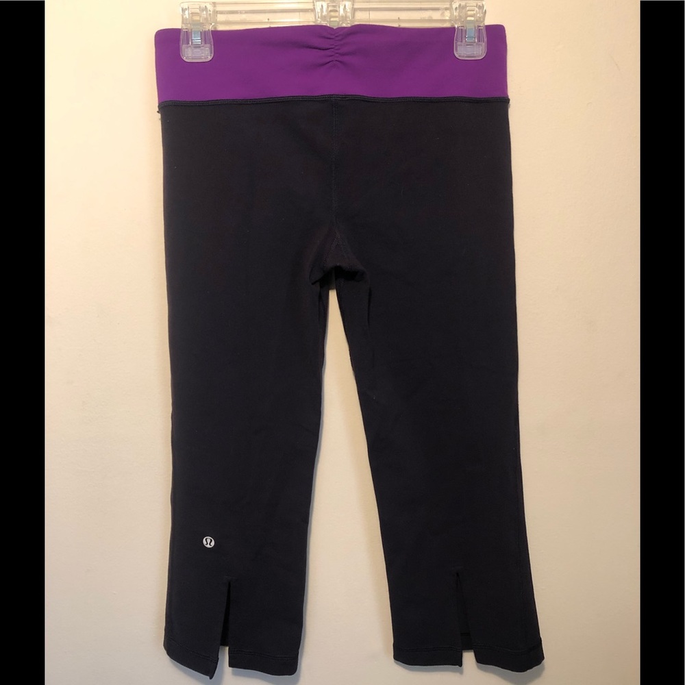 Lululemon Sz 6 Gather and Crow Crop Leggings Split Back Black Swan Tender Violet